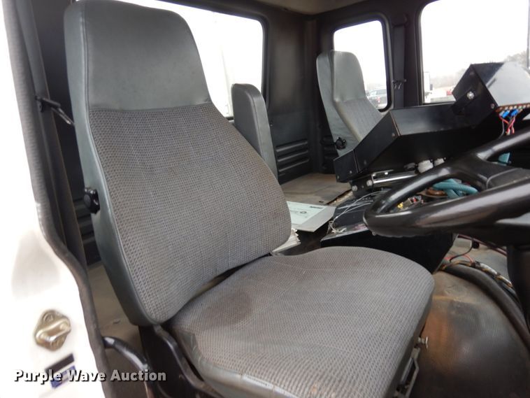 image for item MF9556 1998 GMC T7500  street sweeper truck