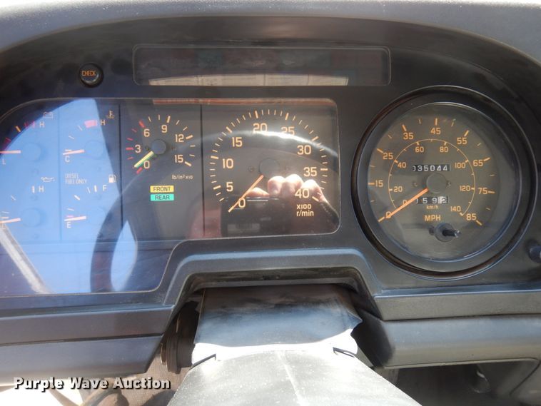 image for item MF9556 1998 GMC T7500  street sweeper truck