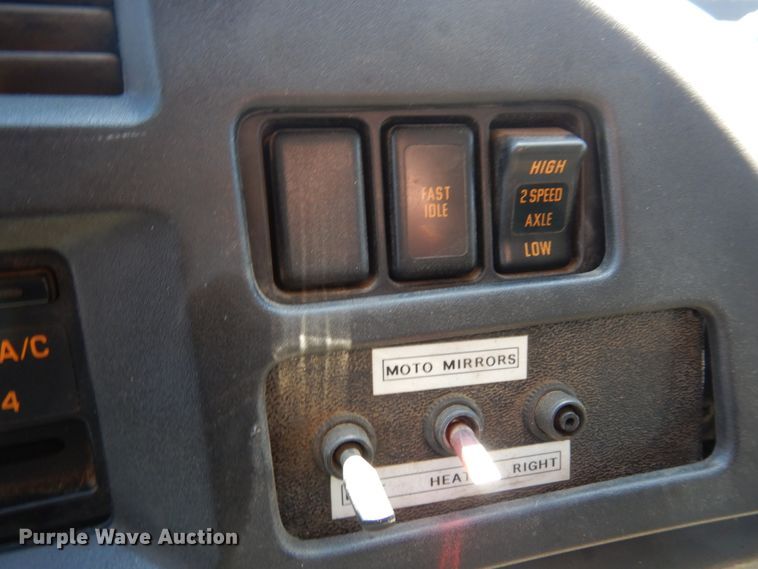 image for item MF9556 1998 GMC T7500  street sweeper truck