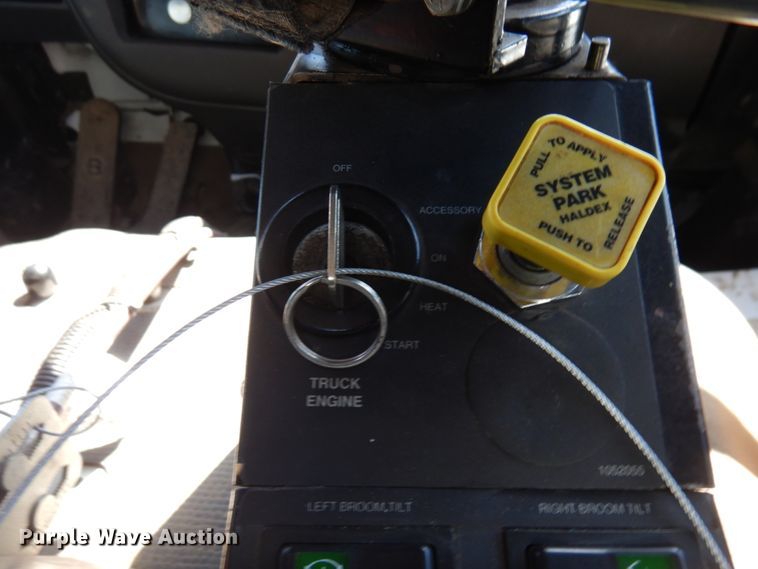 image for item MF9556 1998 GMC T7500  street sweeper truck