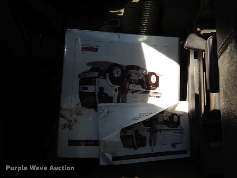 image for item MF9556 1998 GMC T7500  street sweeper truck