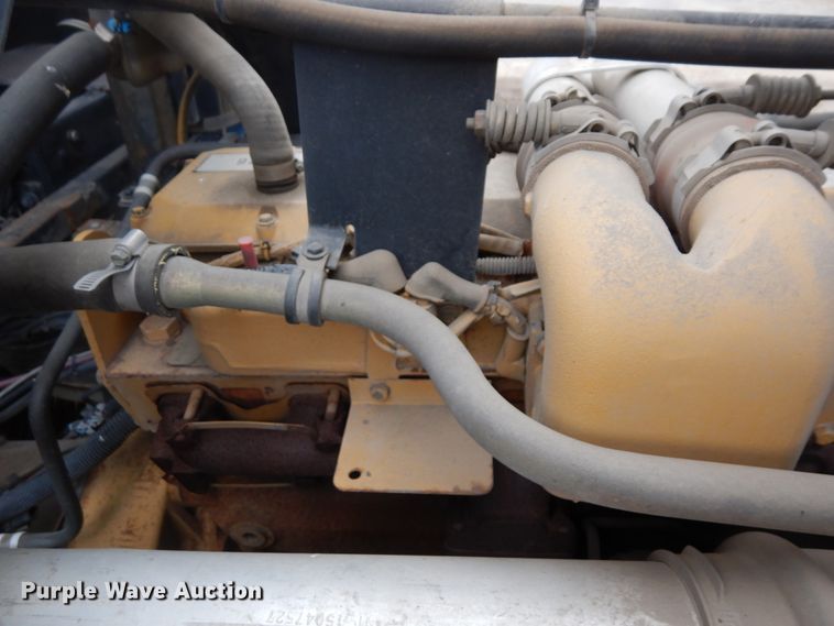 image for item MF9556 1998 GMC T7500  street sweeper truck