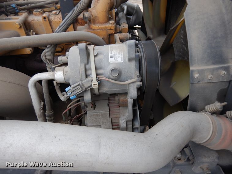 image for item MF9556 1998 GMC T7500  street sweeper truck