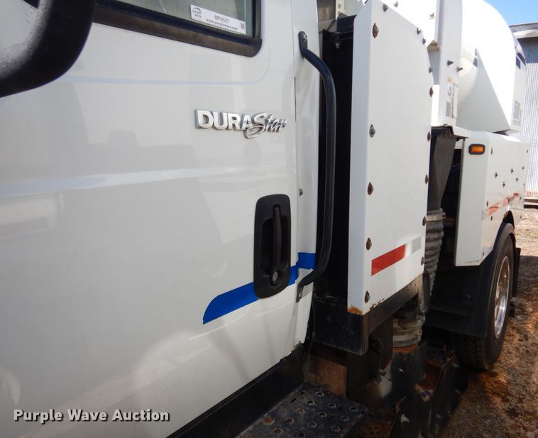 image for item MF9557 2010 International DuraStar 4300  street sweeper truck