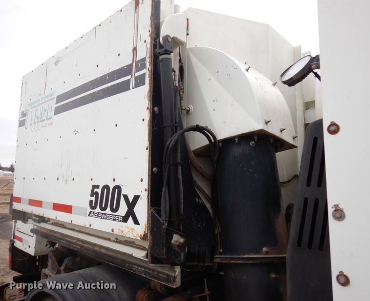 image for item MF9557 2010 International DuraStar 4300  street sweeper truck