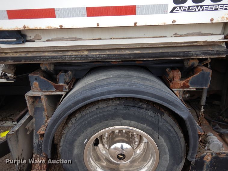 image for item MF9557 2010 International DuraStar 4300  street sweeper truck