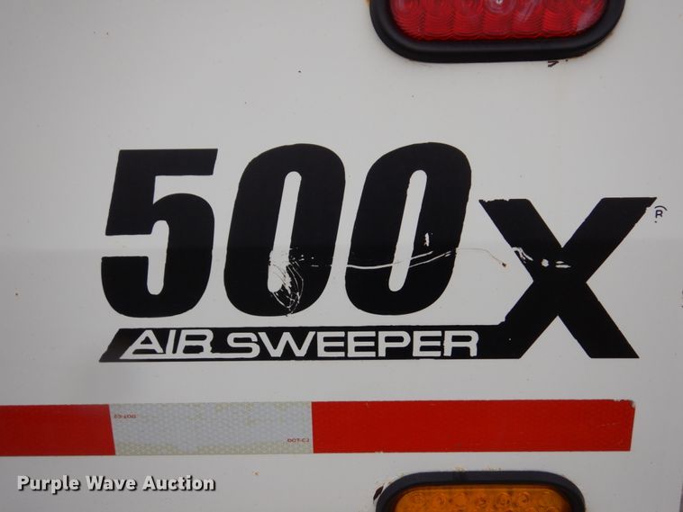 image for item MF9557 2010 International DuraStar 4300  street sweeper truck