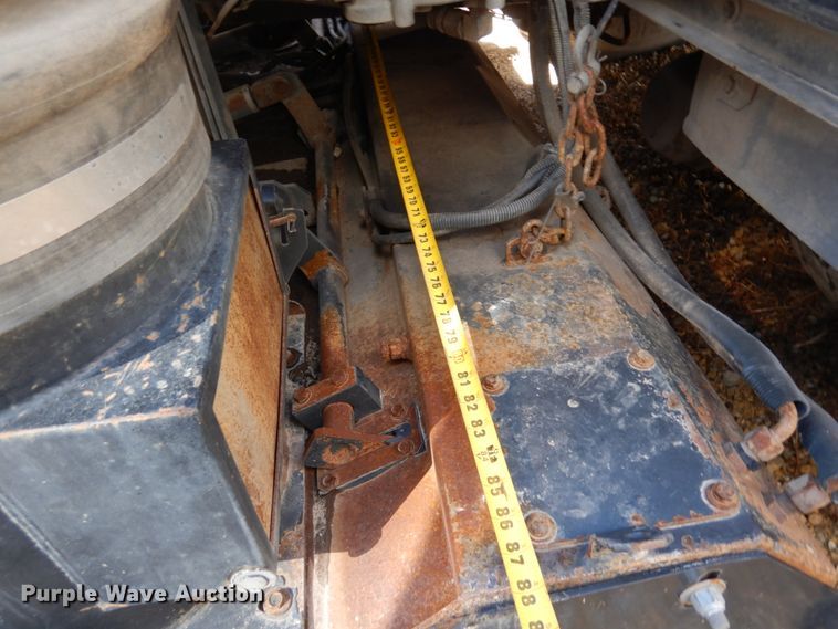 image for item MF9557 2010 International DuraStar 4300  street sweeper truck