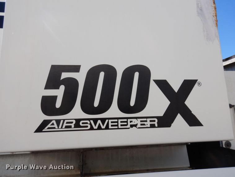 image for item MF9557 2010 International DuraStar 4300  street sweeper truck