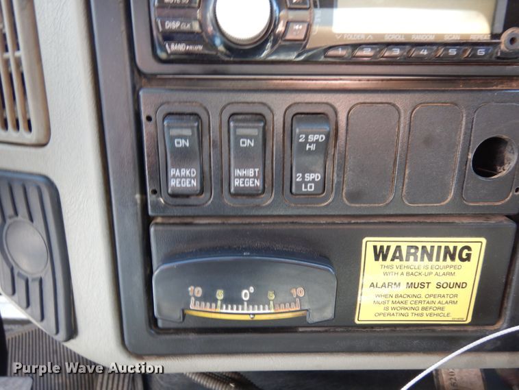 image for item MF9557 2010 International DuraStar 4300  street sweeper truck