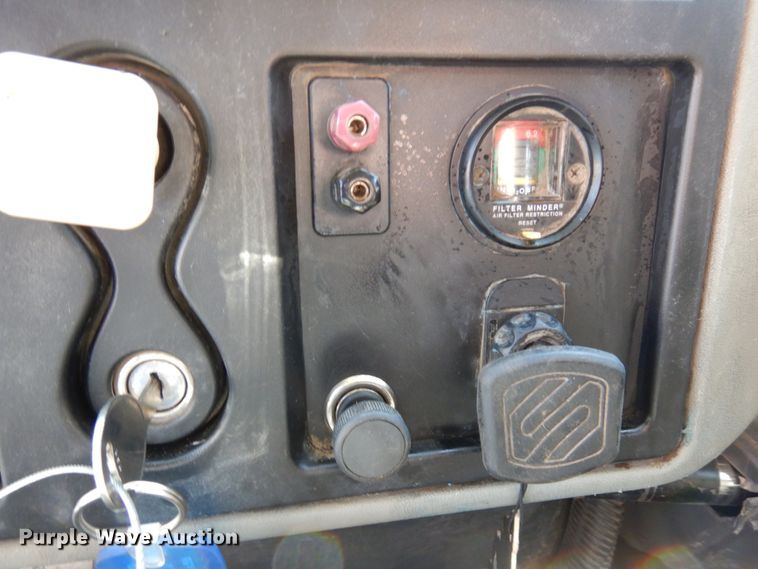 image for item MF9557 2010 International DuraStar 4300  street sweeper truck