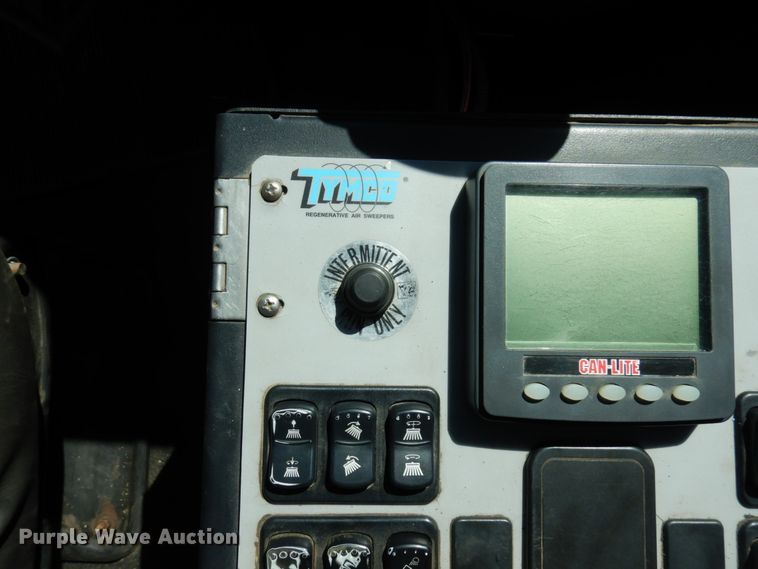 image for item MF9557 2010 International DuraStar 4300  street sweeper truck