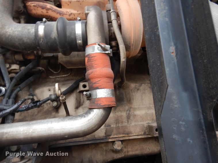 image for item MF9557 2010 International DuraStar 4300  street sweeper truck