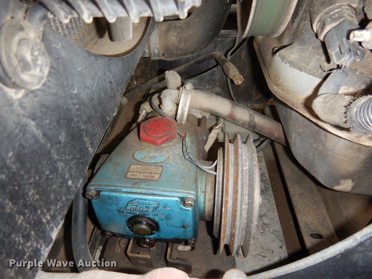 image for item MF9557 2010 International DuraStar 4300  street sweeper truck