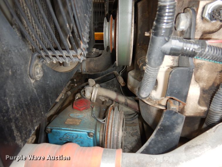 image for item MF9557 2010 International DuraStar 4300  street sweeper truck