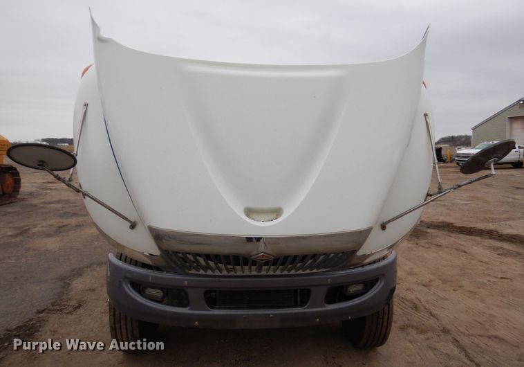 image for item MF9557 2010 International DuraStar 4300  street sweeper truck