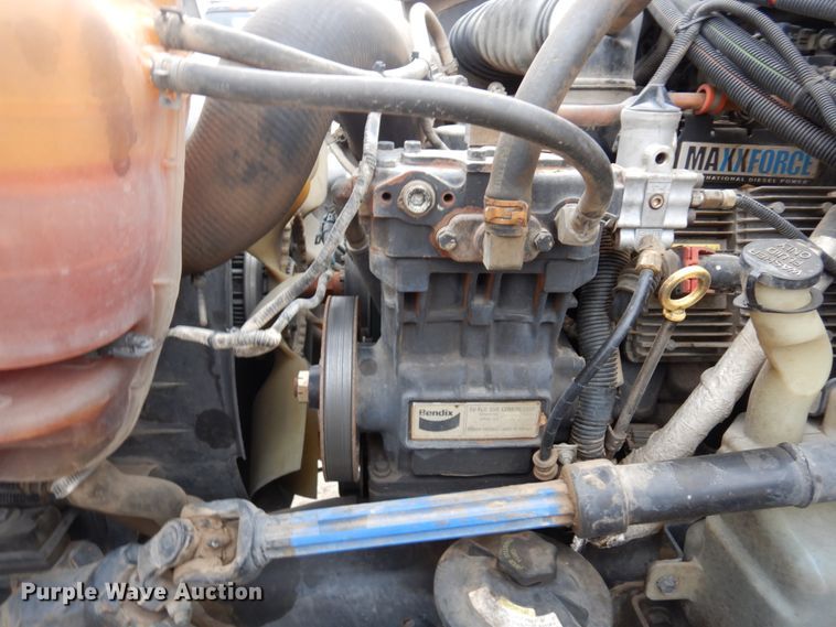 image for item MF9557 2010 International DuraStar 4300  street sweeper truck