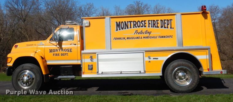 image for item MF9594 1997 Ford F700  pumper fire truck