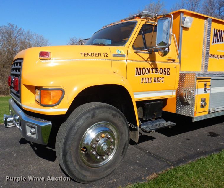 image for item MF9594 1997 Ford F700  pumper fire truck