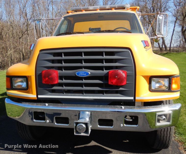 image for item MF9594 1997 Ford F700  pumper fire truck