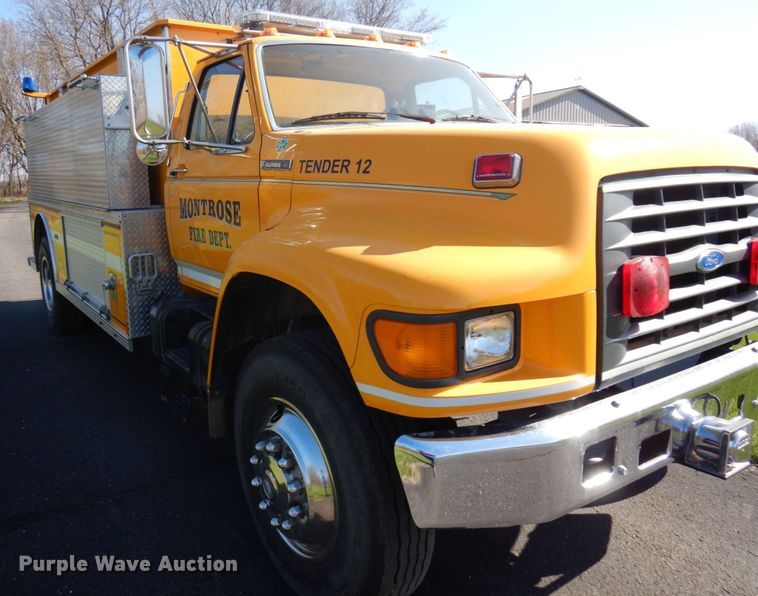 image for item MF9594 1997 Ford F700  pumper fire truck