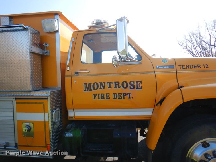 image for item MF9594 1997 Ford F700  pumper fire truck