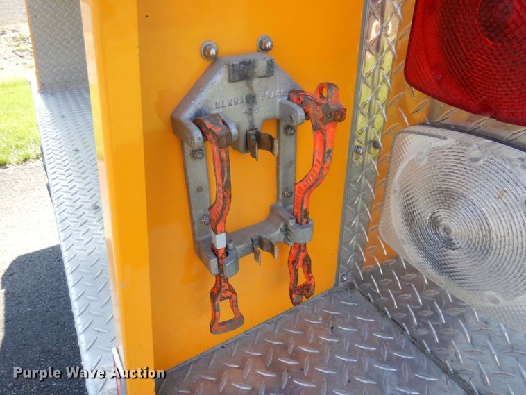 image for item MF9594 1997 Ford F700  pumper fire truck