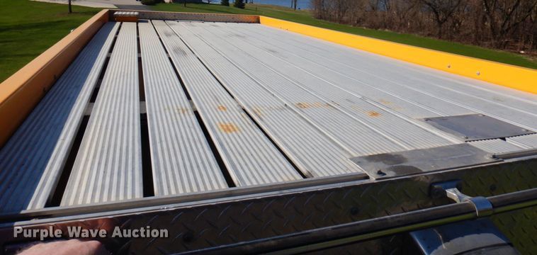 image for item MF9594 1997 Ford F700  pumper fire truck