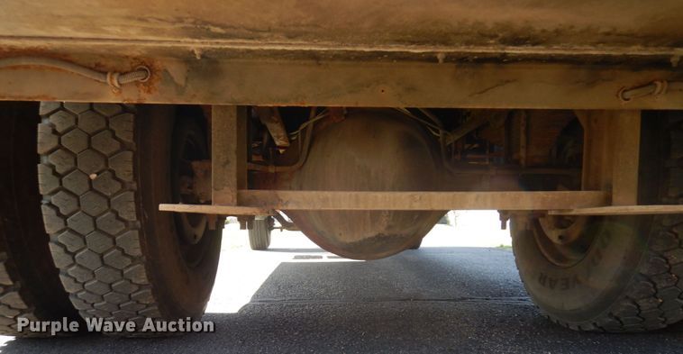 image for item MF9594 1997 Ford F700  pumper fire truck