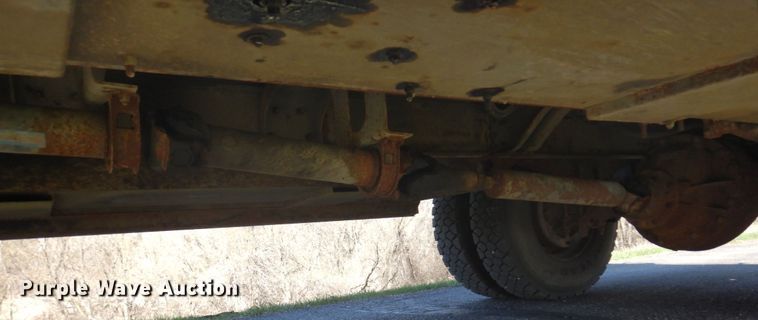 image for item MF9594 1997 Ford F700  pumper fire truck