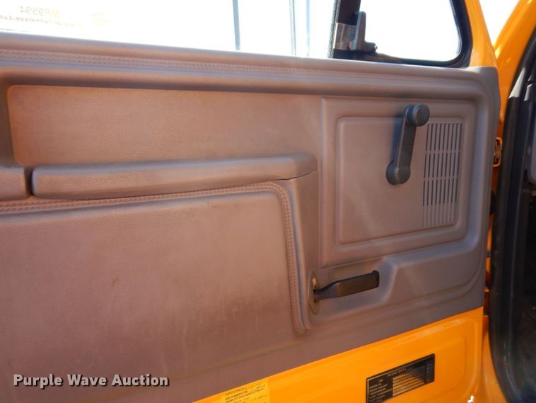 image for item MF9594 1997 Ford F700  pumper fire truck