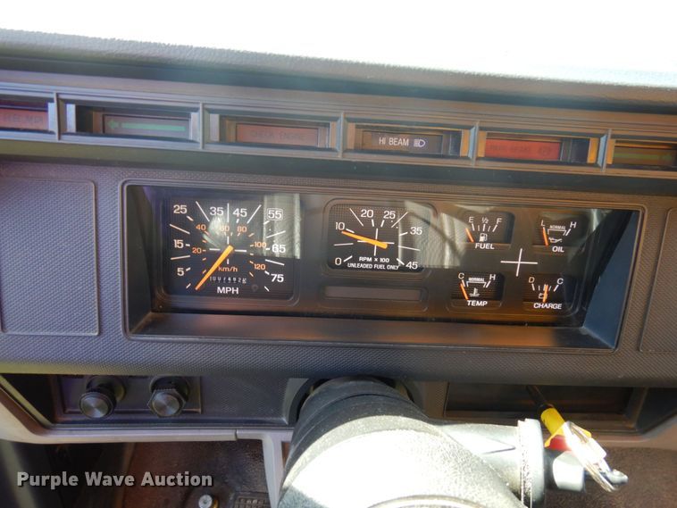 image for item MF9594 1997 Ford F700  pumper fire truck