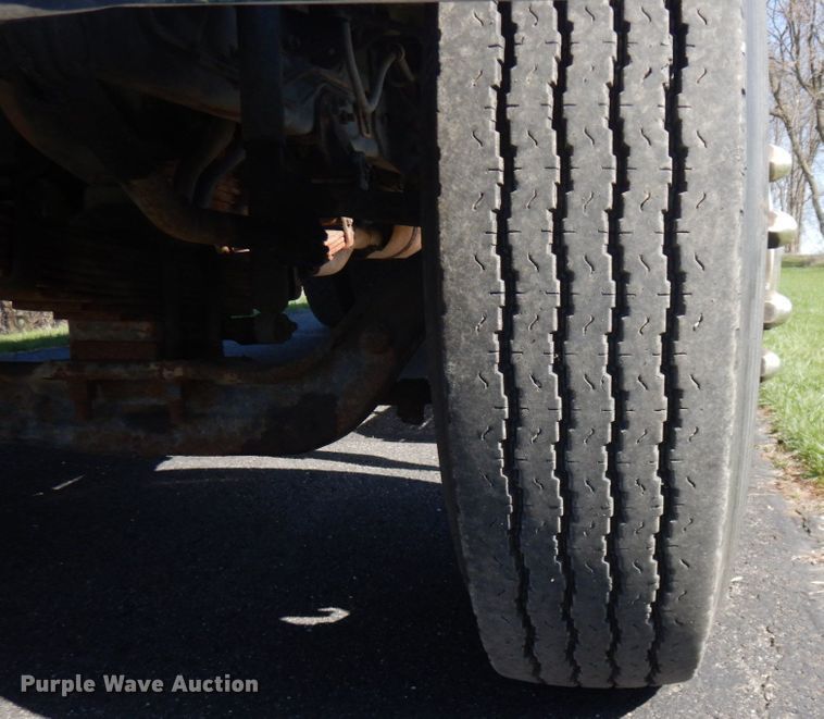 image for item MF9594 1997 Ford F700  pumper fire truck