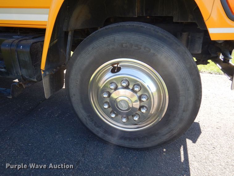 image for item MF9594 1997 Ford F700  pumper fire truck