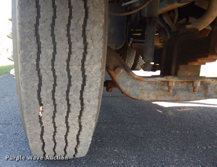 image for item MF9594 1997 Ford F700  pumper fire truck