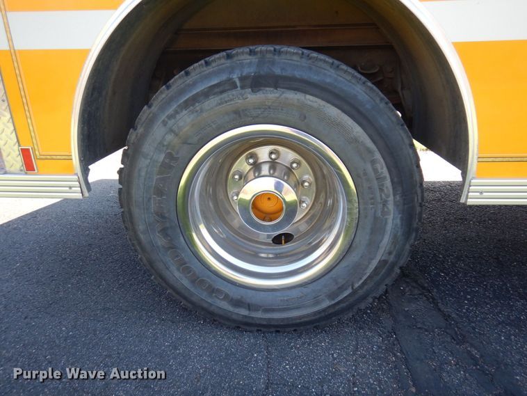 image for item MF9594 1997 Ford F700  pumper fire truck