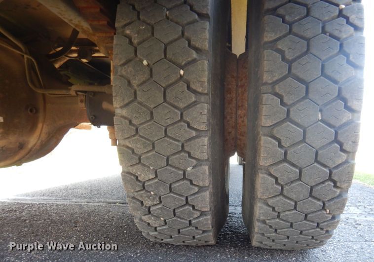 image for item MF9594 1997 Ford F700  pumper fire truck