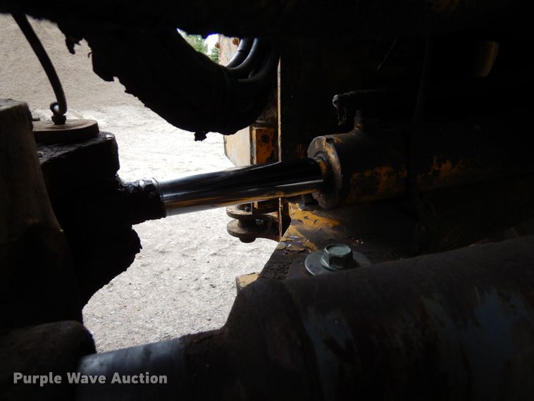 image for item MF9603 2000 Kawasaki 85Z IV  wheel loader