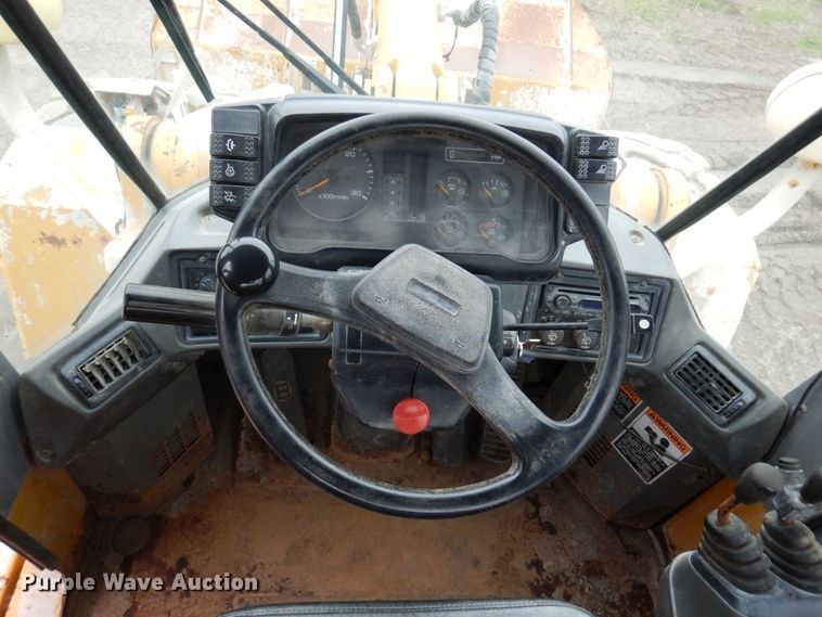 image for item MF9603 2000 Kawasaki 85Z IV  wheel loader