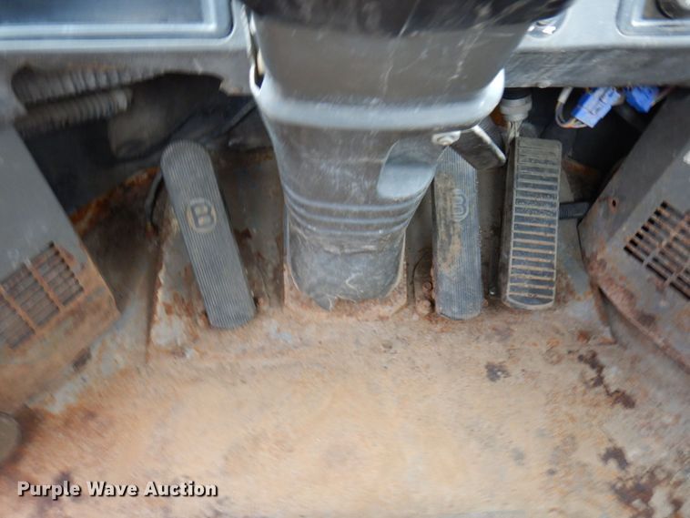 image for item MF9603 2000 Kawasaki 85Z IV  wheel loader