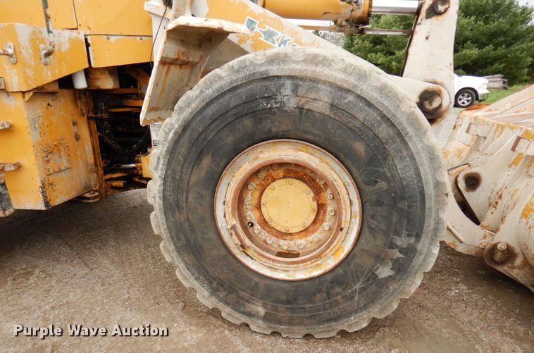 image for item MF9603 2000 Kawasaki 85Z IV  wheel loader