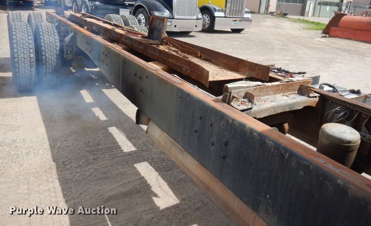 image for item MF9605 1994 Ford LNT9000  truck cab and chassis