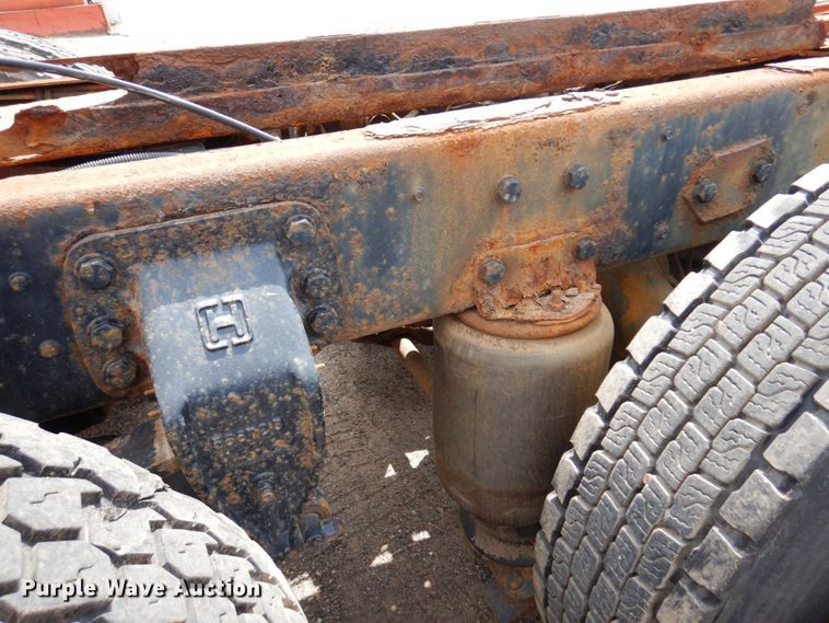 image for item MF9605 1994 Ford LNT9000  truck cab and chassis