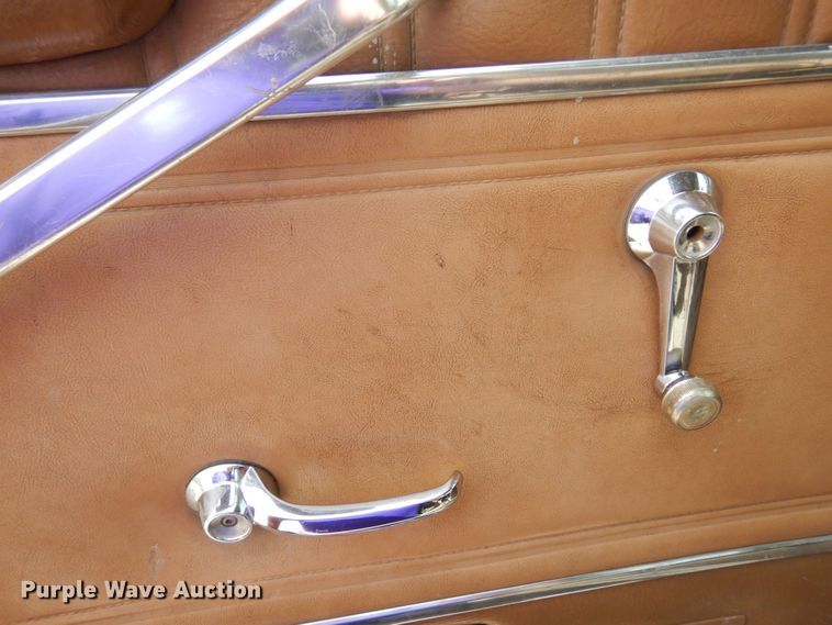 image for item MF9605 1994 Ford LNT9000  truck cab and chassis