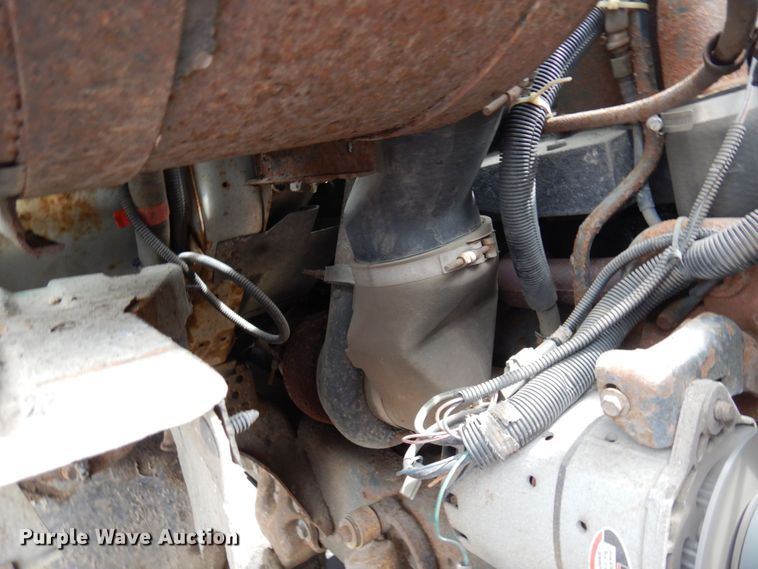 image for item MF9605 1994 Ford LNT9000  truck cab and chassis