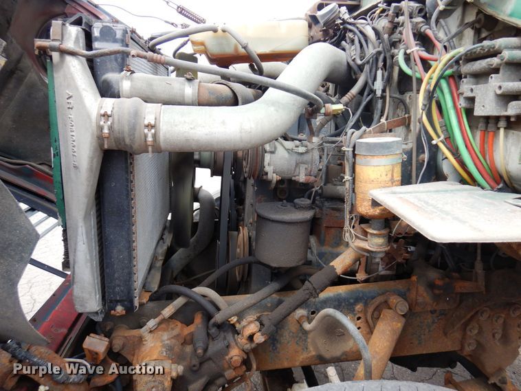 image for item MF9605 1994 Ford LNT9000  truck cab and chassis