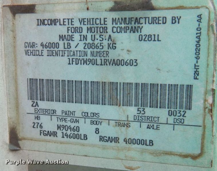 image for item MF9605 1994 Ford LNT9000  truck cab and chassis