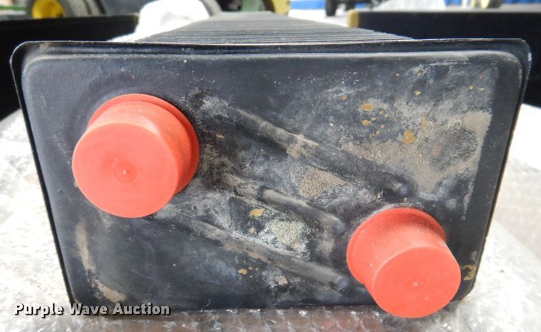 image for item MU9563 Caterpillar  dozer radiator