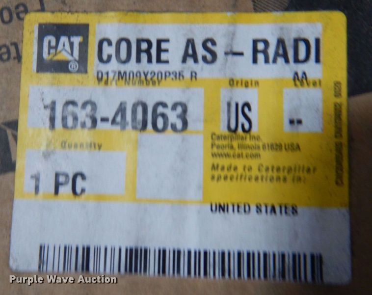 image for item MU9563 Caterpillar  dozer radiator
