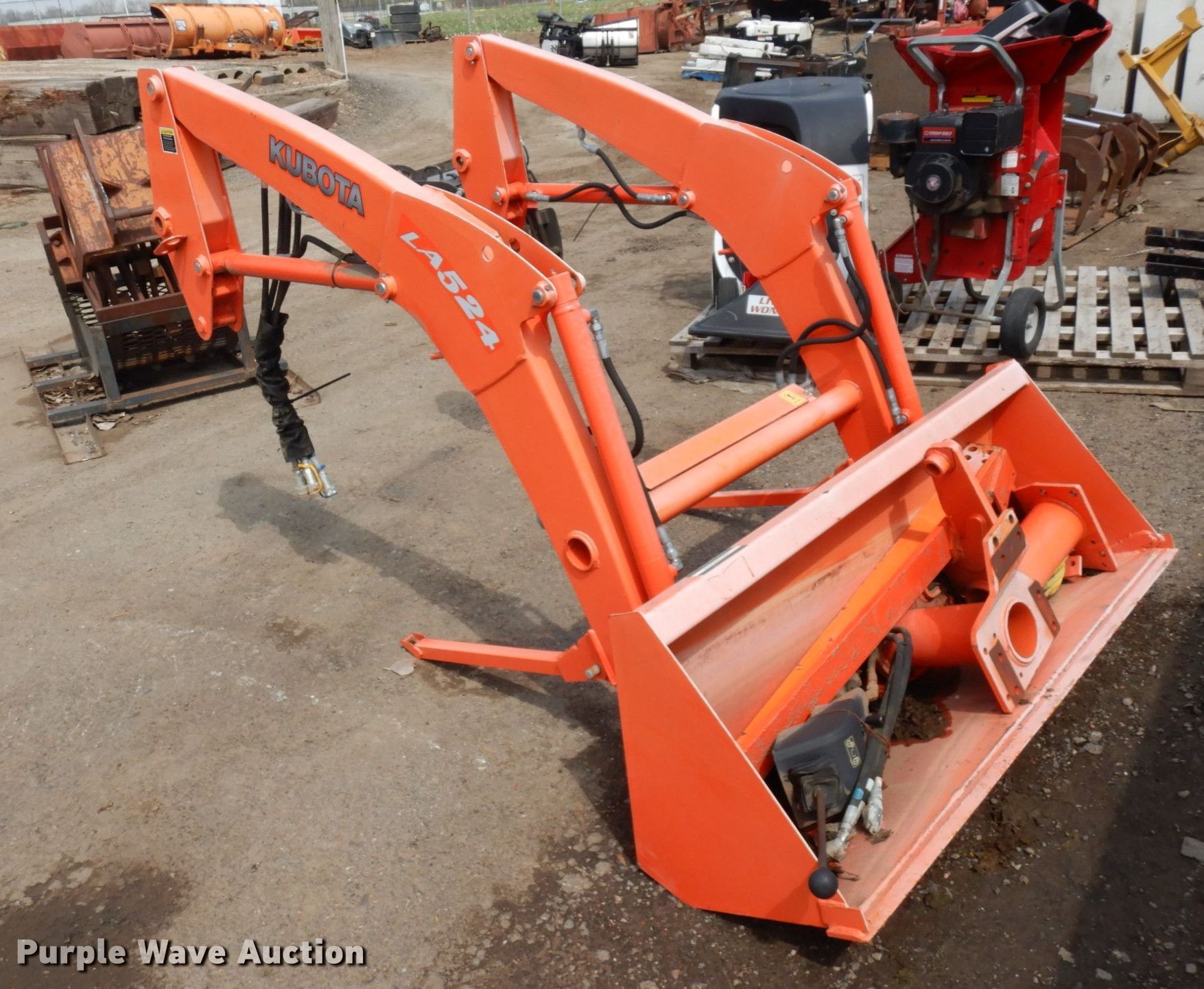 Kubota LA524 loader in Shakopee, MN Item DR0382 sold Purple Wave